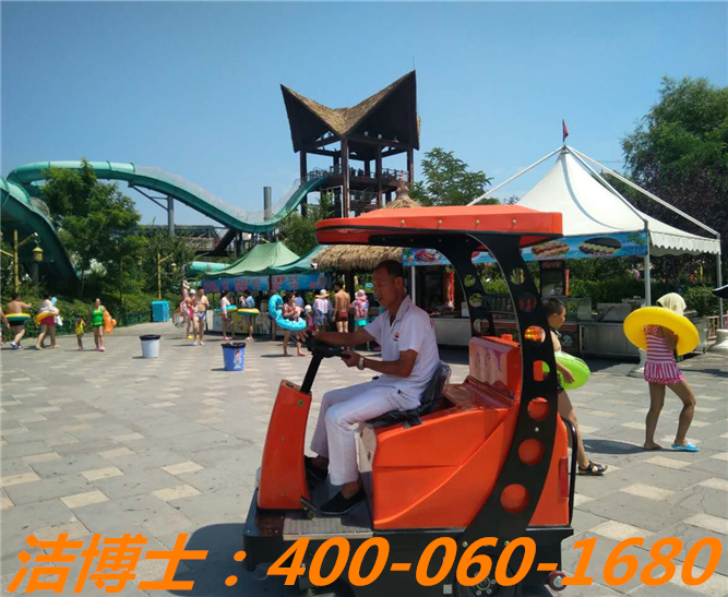 潔博士駕駛掃路車(chē)客戶(hù)案例—撫順熱高樂(lè )園 潔博士駕駛掃路車(chē)客戶(hù)案例—撫順熱高樂(lè )園