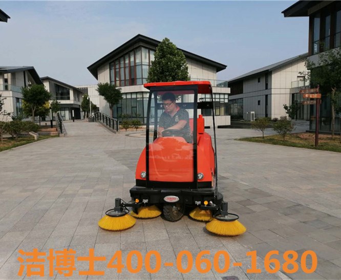 潔博士駕駛掃地車(chē)客戶(hù)案例——德州市城市園林規劃設計研究院