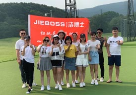 揮越巔峰、縱情果嶺，潔博士冠軍小組鐘山高爾夫體驗之旅