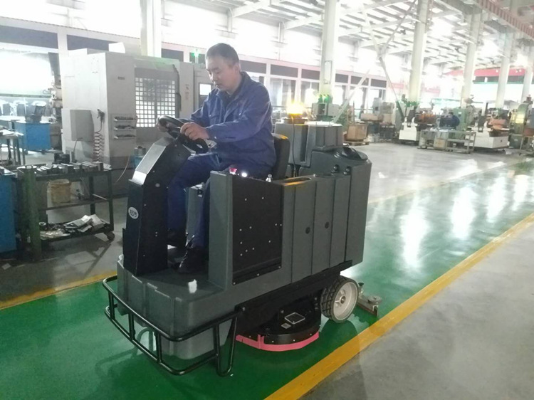 電動(dòng)洗地車(chē)