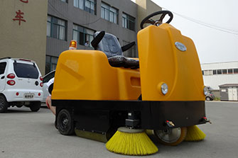 清掃車(chē) 清掃車(chē)